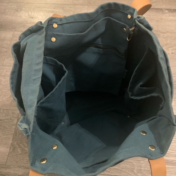 FEED Tote Bag - Picture 3 of 4